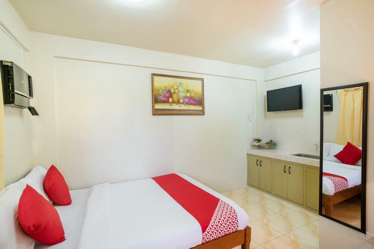 Conrado'S Apartelle Paranaque City Eksteriør billede