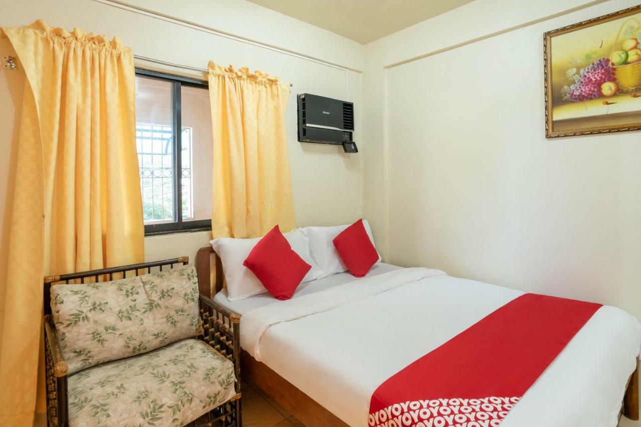 Conrado'S Apartelle Paranaque City Eksteriør billede