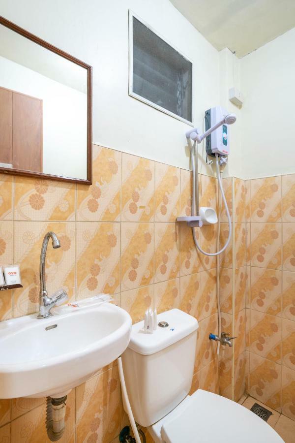 Conrado'S Apartelle Paranaque City Eksteriør billede